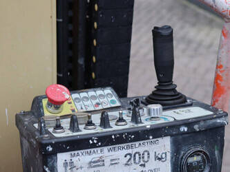 2010-jlg-toucan-800-a-1396889-44432331