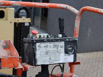 2010-jlg-toucan-800-a-1396889-44432335