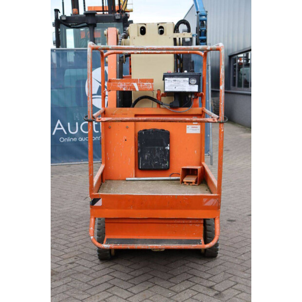 2010 جيه ال جي TOUCAN 800 A-44432351