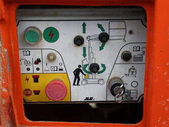 2010-jlg-toucan-800-a-1396890-44432367