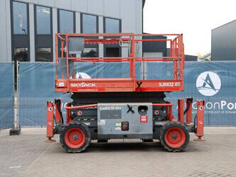 2015-skyjack-sj6832rt-1396891-44432375