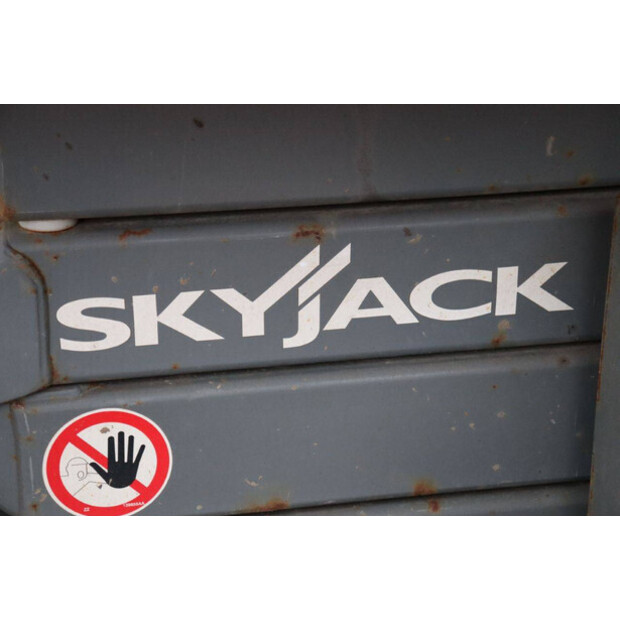 2015 SkyJack SJ6832RT-44432387