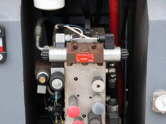 2015-skyjack-sj6832rt-1396891-44432390