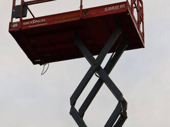 2015-skyjack-sj6832rt-1396891-44432407