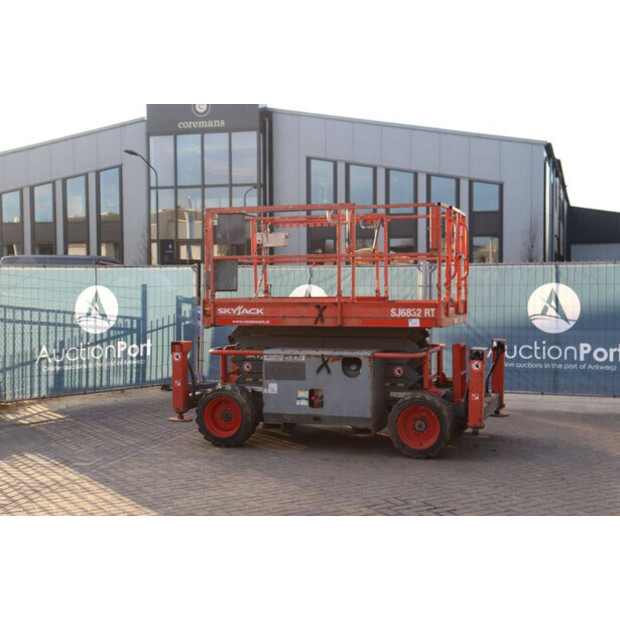 2015 SkyJack SJ6832RT-44432415
