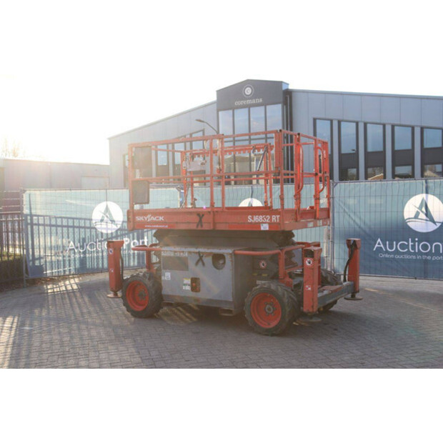 2015 SkyJack SJ6832RT-44432416