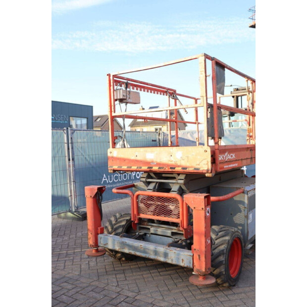 2015 SkyJack SJ6832RT-44432422