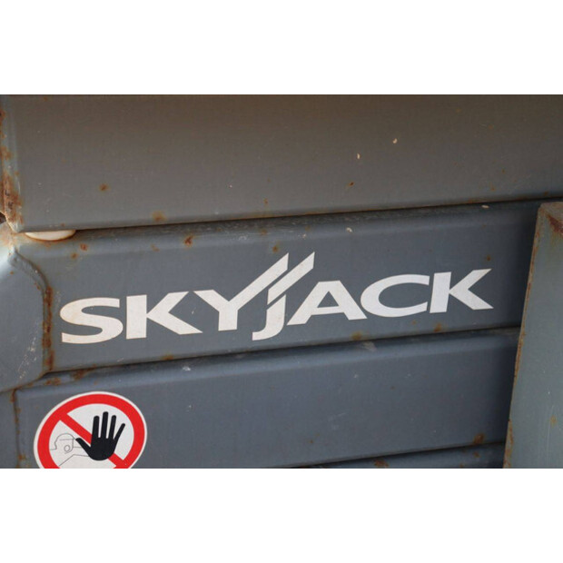 2015 SkyJack SJ6832RT-44432430