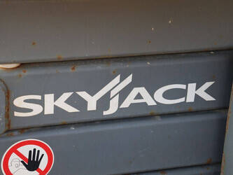 2015-skyjack-sj6832rt-1396892-44432430