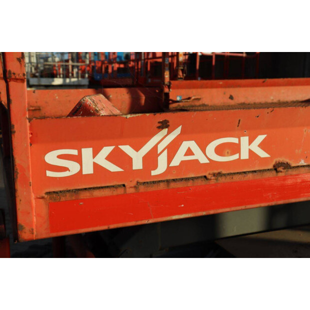 2015 SkyJack SJ6832RT-44432437