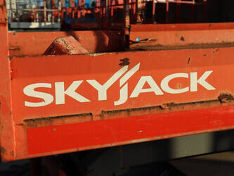 2015-skyjack-sj6832rt-1396892-44432437