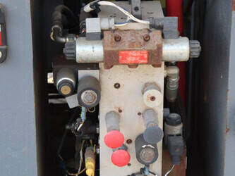 2015-skyjack-sj6832rt-1396892-44432445