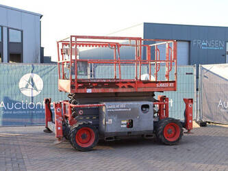 Image for SCISSOR LIFTS 2015 SkyJack SJ6832RT