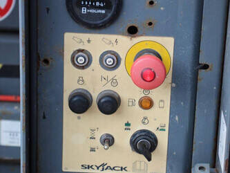 2016-skyjack-sj6826rt-1396894-44432512