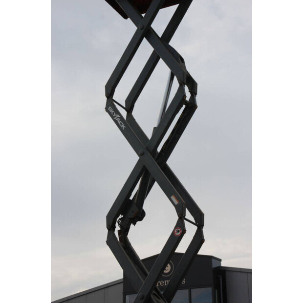 2016 SkyJack SJ6826RT-44432525