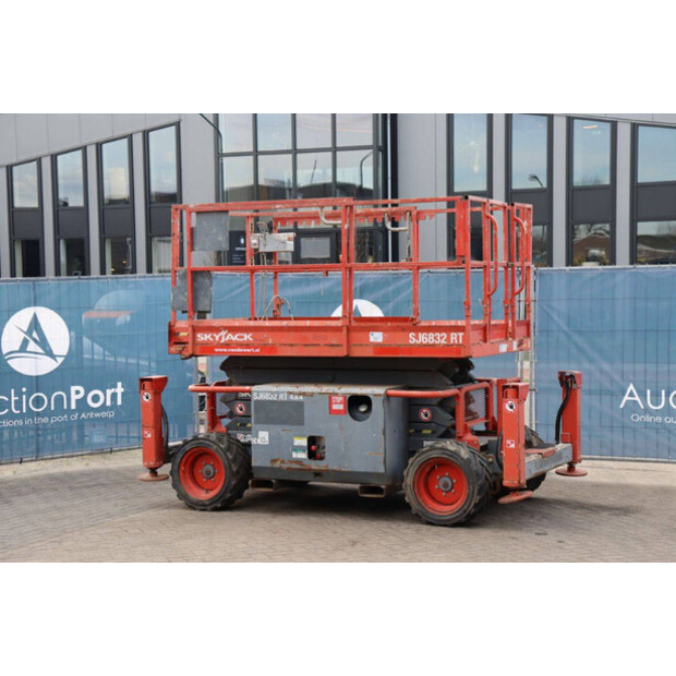 2015 SkyJack SJ6832 RT-44432529