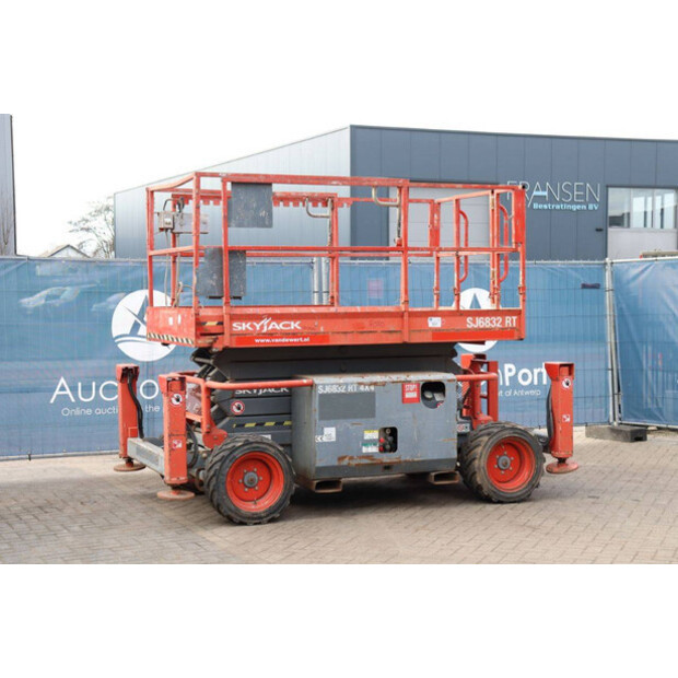 2015 SkyJack SJ6832 RT-44432535