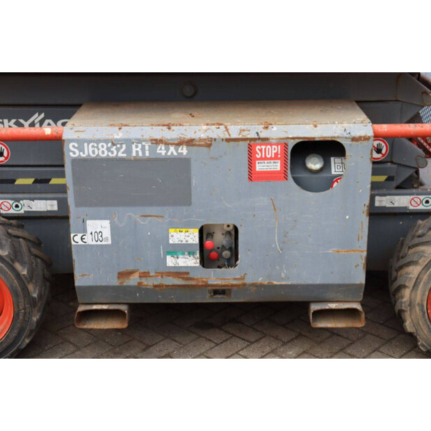 2015 SkyJack SJ6832 RT-44432543