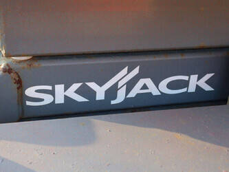 2016-skyjack-sj6832rt-1396896-44432588