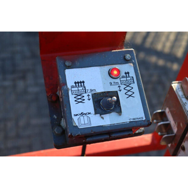 2016 SkyJack SJ6832RT-44432599