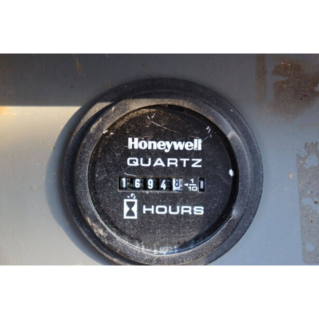 2016 SkyJack SJ6832RT-44432601