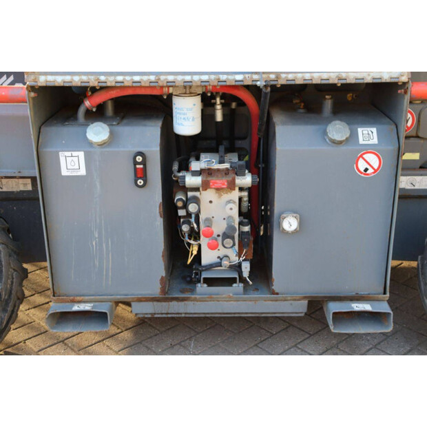 2016 SkyJack SJ6832RT-44432606