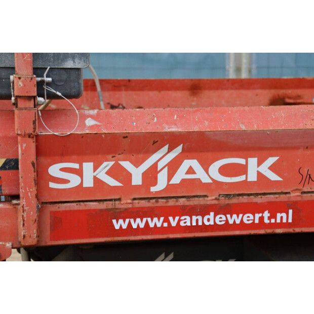 2015 SkyJack SJ6826RT-44432629