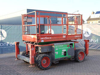 2014-skyjack-sj6826rt-1396898-44432660