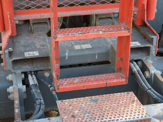 2014-skyjack-sj6826rt-1396898-44432673