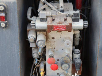 2014-skyjack-sj6826rt-1396898-44432681