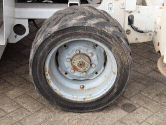 2010-genie-gs-2668-rt-44432705