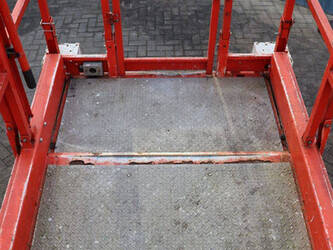 2010-genie-gs-2668-rt-44432723