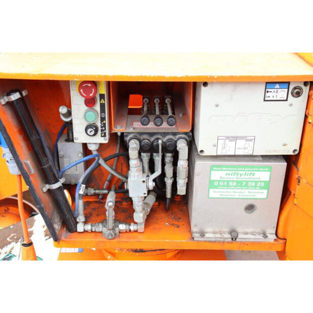 2009 NIFTY HR12NE-44432784