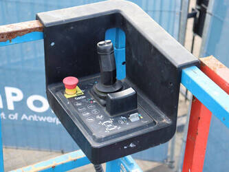 2012-genie-gs-4069-rt-1396902-44432817