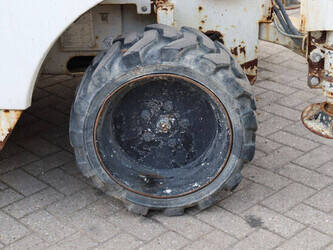 2012-haulotte-compact-12dx-1396904-44432885