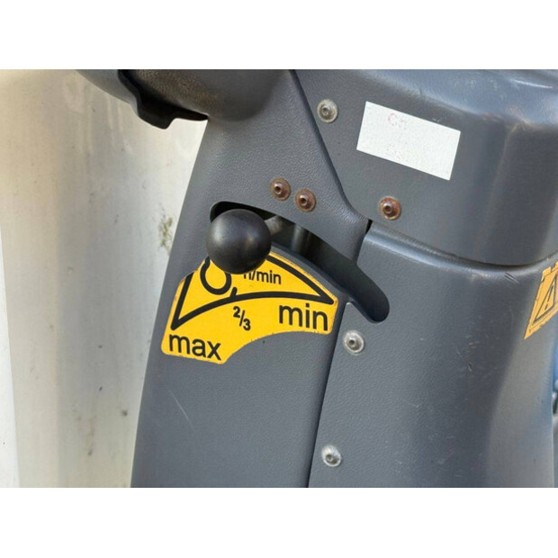 2014 هام HD 8 VV-44433229