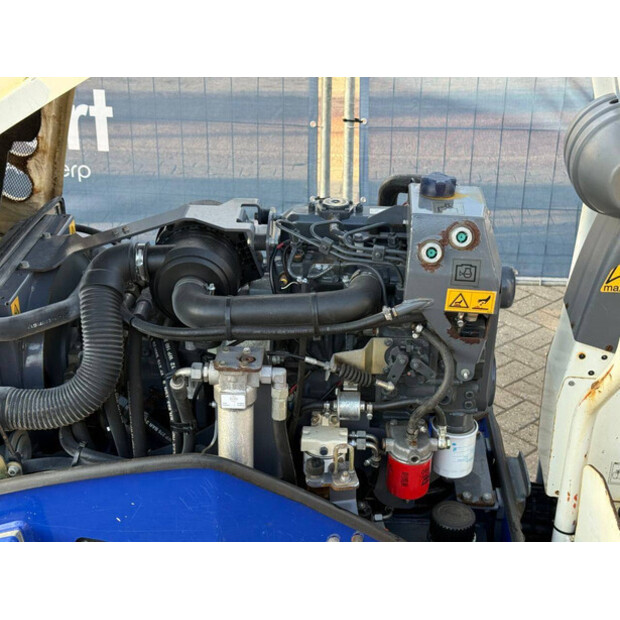 2014 هام HD 8 VV-44433233