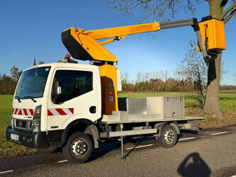 2017-nissan-cabstar-klubb-k26-1396917-44433358