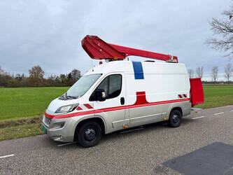 2018-peugeot-boxer-2-2hdi-44433394