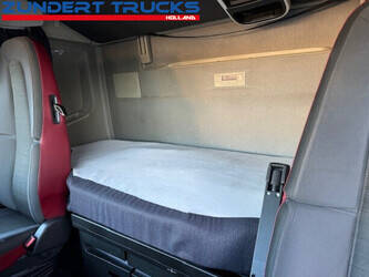 2018-volvo-fh-460-1396939-44433782