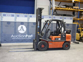 Image for LIFTS 2000 NISSAN 30 for Sale in Belgium