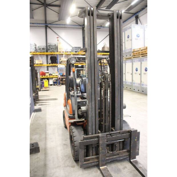 2000 نيسان 30-44433867