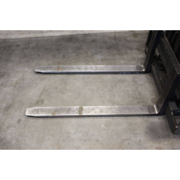 2003 جنجهينريتش EFG25-44433953