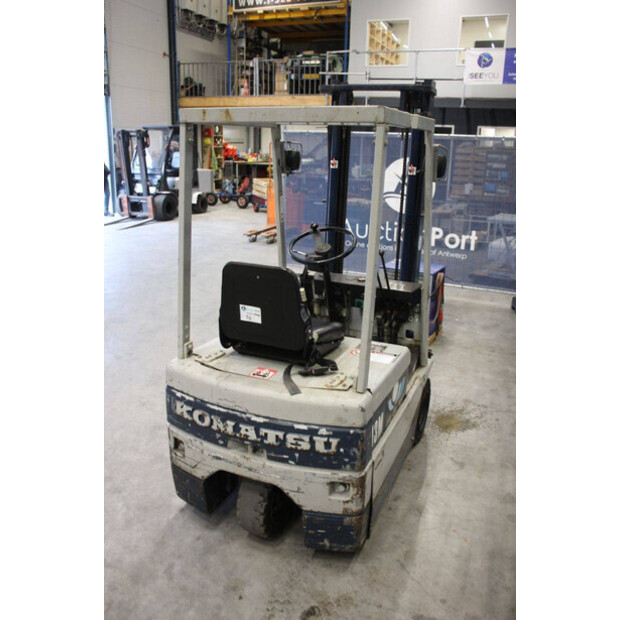 كوماتسو FB13M-2-44433976