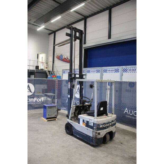 كوماتسو FB13M-2-44434000