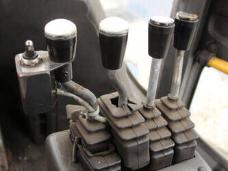 2010-kalmar-dce-80-9-1396950-44434101