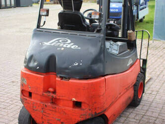 2005-linde-e30-03-600-1396951-44434112