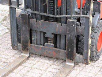 2005-linde-e30-03-600-1396951-44434118