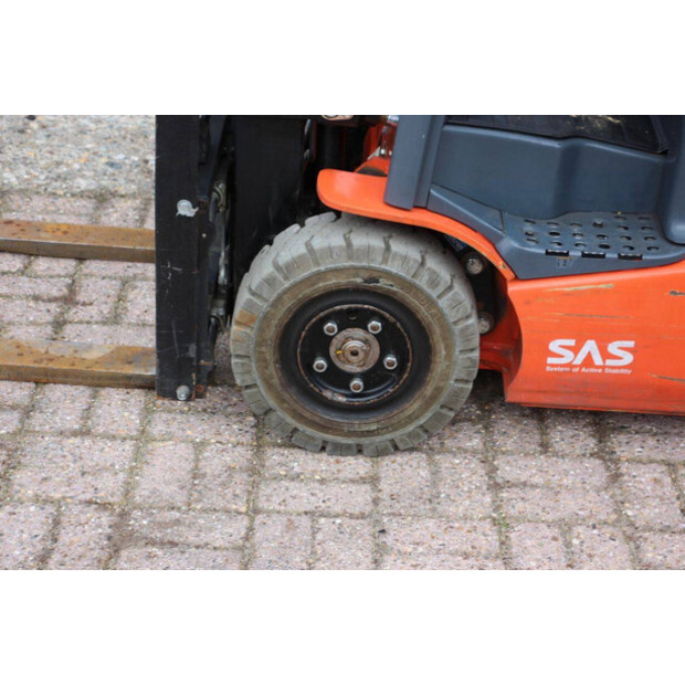 2016 تويوتا 8FBE15T-44434347