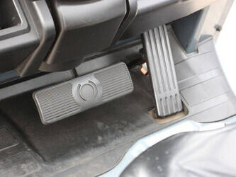 2016-toyota-8fbe15t-1396957-44434355